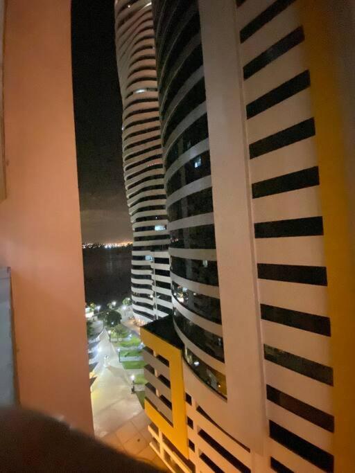 Апартаменты Bellini Luxury - Puerto Santa Ana Гуаякиль Экстерьер фото